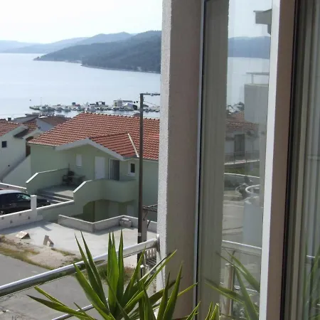 With A Parking Space Seget Vranjica, - 12145 * טרוגיר