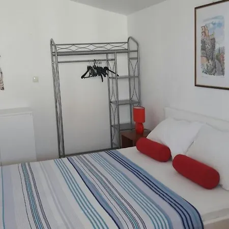 With A Parking Space Seget Vranjica, - 12145 טרוגיר